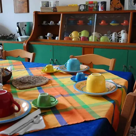 Oda ve Kahvaltı Soleluna Della Solidarieta Palermo